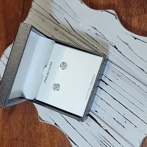 NWT 1/10 CTTW Diamond Earrings